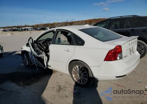 2010 Volvo S40 2.4I from USA, damaged, VIN YV1382MS7A2510004